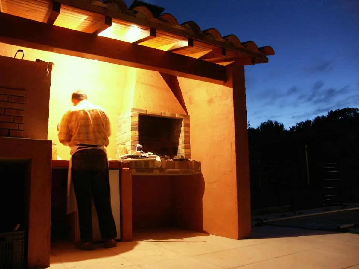 Ll Poulidetto Bed & Breakfast Lioux