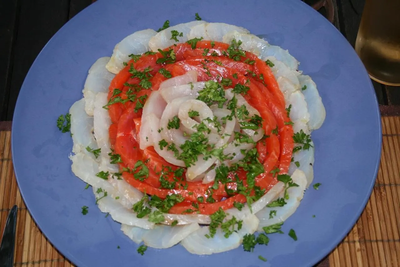 לינה וארוחת בוקר Lioux Ll Poulidetto